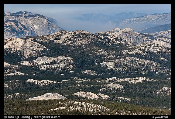 Distant view of the Grand Canyon of the Tuolumne. Yosemite National Park, California, USA.