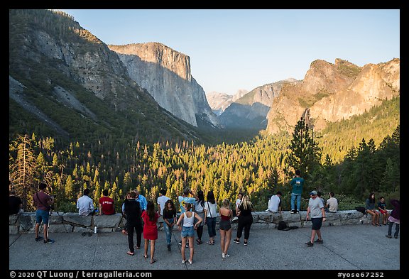 Tourists at Tunnel View. Yosemite National Park, California, USA.