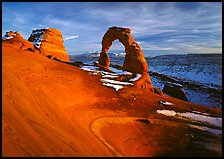 Delicate Arch, winter sunset. Arches National Park, Utah, USA.