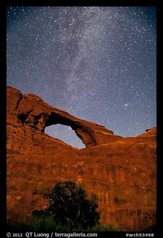 Skyline Arch and Milky Way. Arches National Park, Utah, USA.