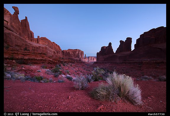 Park Avenue at dawn. Arches National Park (color)