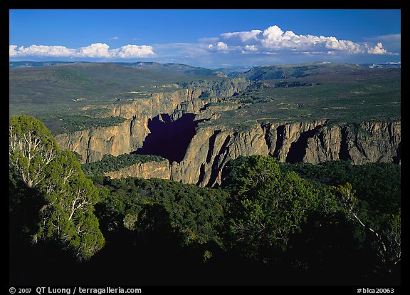 The canyon from the North vista trail. Black Canyon of the Gunnison National Park (color)