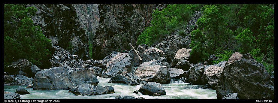 Gunnisson River and boulders in gorge. Black Canyon of the Gunnison National Park, Colorado, USA.