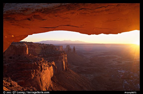 Mesa Arch at sunrise, Island in the sky. Canyonlands National Park (color)