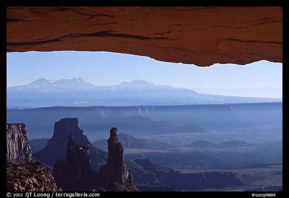 Mesa Arch, pinnacles, La Sal Mountains, early morning, Island in the sky. Canyonlands National Park, Utah, USA.