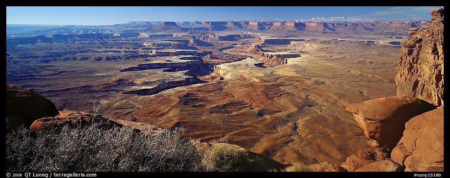 Canyon scenery, Island in the Sky. Canyonlands National Park, Utah, USA.