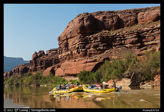Rafts motoring upstream Colorado River. Canyonlands National Park (color)