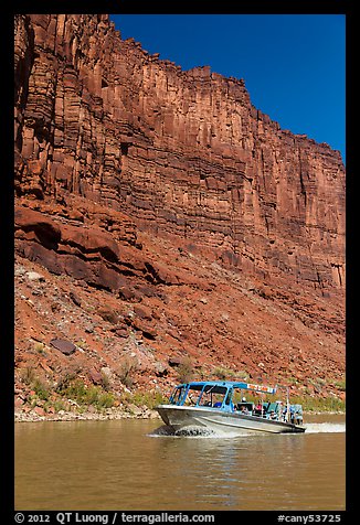 Jetboat and cliffs, Colorado River. Canyonlands National Park, Utah, USA.