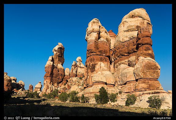 Dollhouse pinnacles, Maze District. Canyonlands National Park (color)