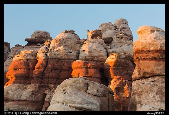 Pinnacles at sunset, Maze District. Canyonlands National Park, Utah, USA.