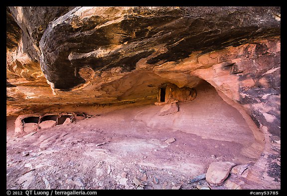 Ancient granary, Maze District. Canyonlands National Park (color)