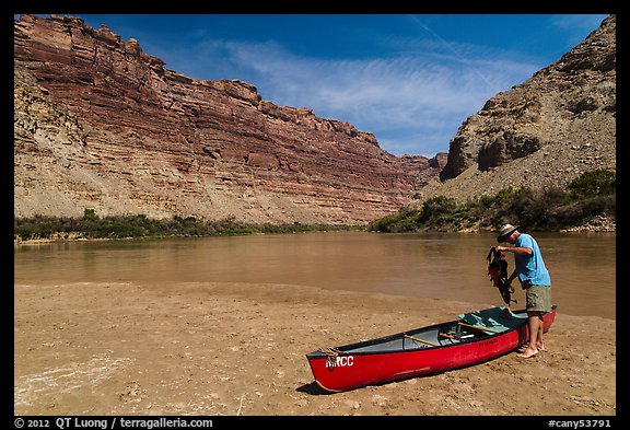 Canoeist and canoe near Confluence. Canyonlands National Park (color)
