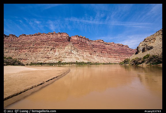 Colorado River and shore near its confluence with Green River. Canyonlands National Park, Utah, USA.