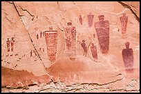 Life-sized anthropomorphic images, the Great Gallery, Horseshoe Canyon. Canyonlands National Park, Utah, USA. (color)