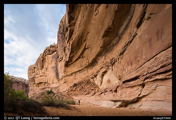Hiker looking, the Great Gallery, Horseshoe Canyon. Canyonlands National Park (color)
