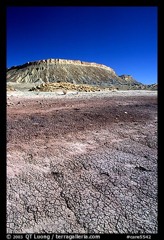 Bentonite Badlands and cliffs, Nottom Bullfrog Road. Capitol Reef National Park (color)