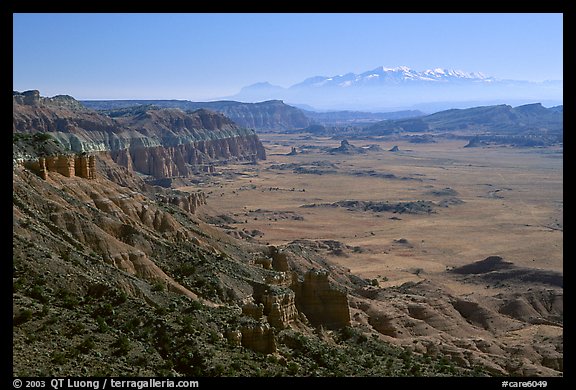 Upper Desert overlook, Cathedral Valley, mid-day. Capitol Reef National Park, Utah, USA.