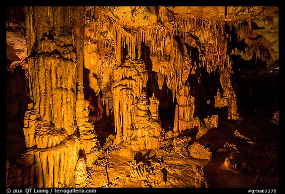 Columns, Lehman Cave. Great Basin National Park (color)