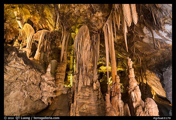 Grand Palace Room, Lehman Cave. Great Basin National Park (color)