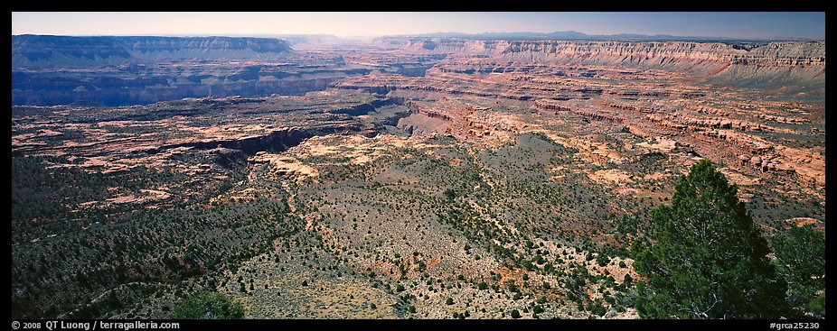 Plateau nested inside canyon. Grand Canyon  National Park (color)