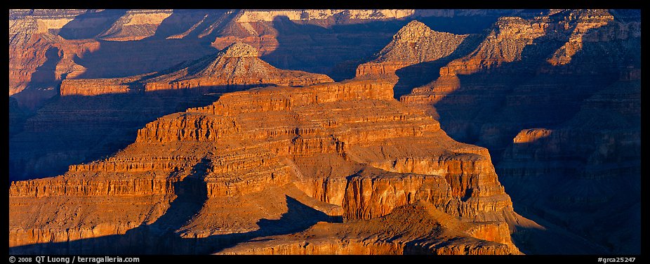 Canyon buttes. Grand Canyon National Park (color)