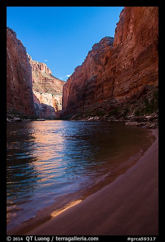 Beach and Redwall canyon walls, Marble Canyon. Grand Canyon National Park (color)