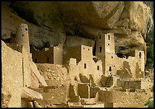 Ancestral pueblan dwellings in Cliff Palace. Mesa Verde National Park, Colorado, USA.