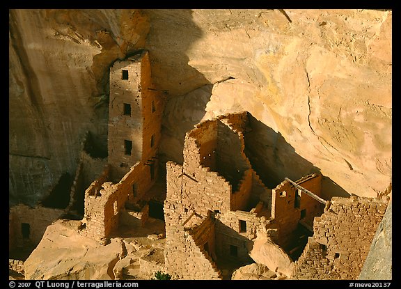 Square Tower house, late afternoon. Mesa Verde National Park, Colorado, USA.