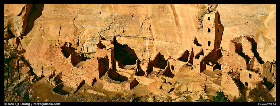 Square Tower House, tallest Ancestral pueblo ruin. Mesa Verde National Park (color)