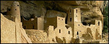 Anasazi cliff dwelling. Mesa Verde National Park, Colorado, USA.