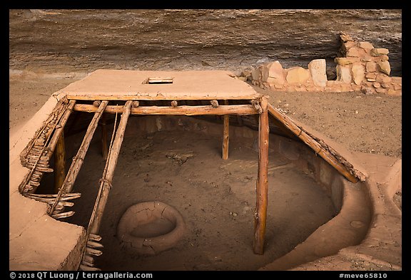 Reconstructed Basketmaker pithouse in Step House. Mesa Verde National Park (color)