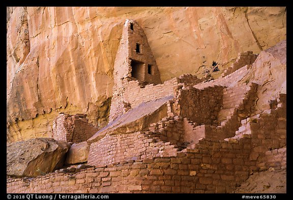 Multi story Ancestral Puebloan structure, Long House. Mesa Verde National Park, Colorado, USA.