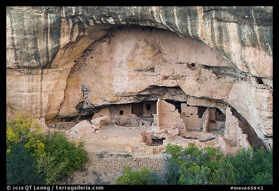 Oak Tree House, Chapin Mesa. Mesa Verde National Park (color)