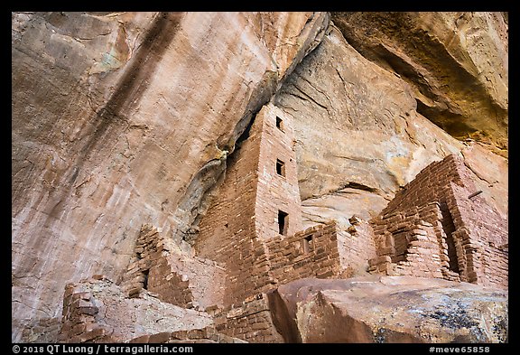 Square Tower House Anasazi dwelling. Mesa Verde National Park (color)