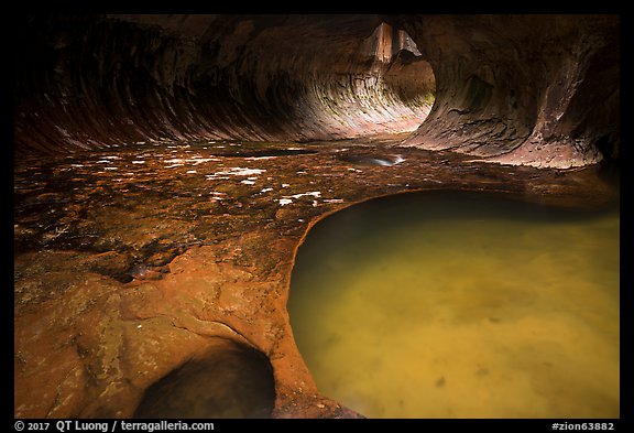 Clear pool, the Subway. Zion National Park (color)