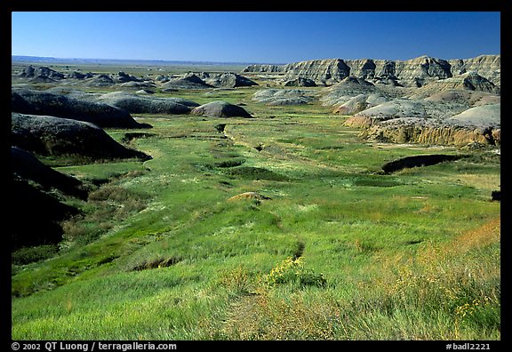 Badlands and Prairie at Yellow Mounds overlook. Badlands National Park, South Dakota, USA.