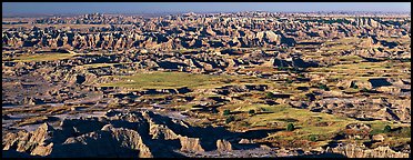 Scenic view of prairie and badlands extending to horizon, Pinnacle Overlook. Badlands National Park, South Dakota, USA.