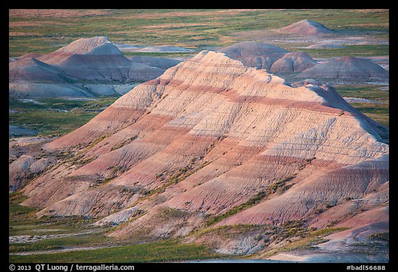 Badlands with bands of color. Badlands National Park (color)