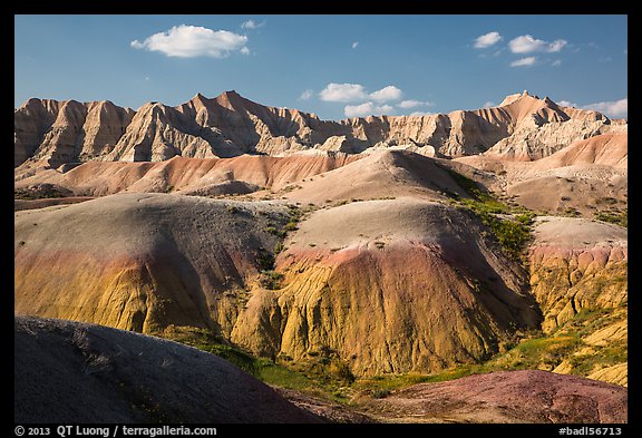 Yellow Mounds. Badlands National Park, South Dakota, USA.