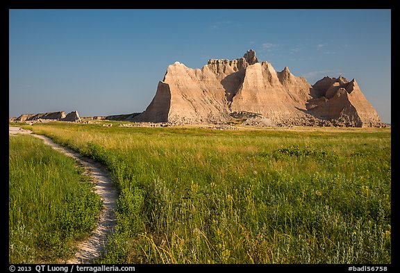 Castle Trail. Badlands National Park (color)