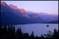 St Mary Lake and Wild Goose Island, sunrise. Glacier National Park, Montana, USA.