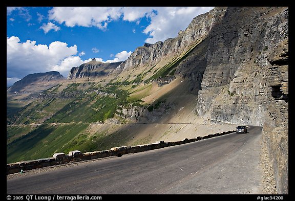 Going to the Sun road below the Garden Wall, afternoon. Glacier National Park, Montana, USA.