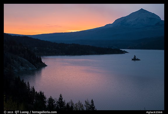 Saint Mary Lake and Wild Goose Island with colors of sunrise in clouds. Glacier National Park (color)