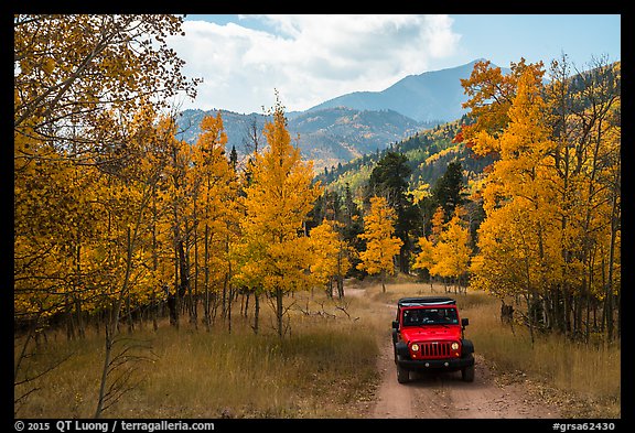 Jeep on Medano primitive road near Medano Pass in autumn. Great Sand Dunes National Park and Preserve, Colorado, USA.