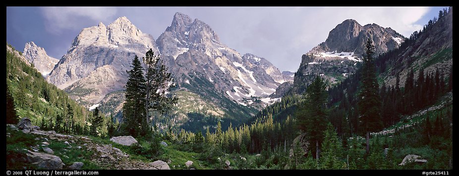 Mountain scenery with dramatic peaks. Grand Teton National Park, Wyoming, USA.