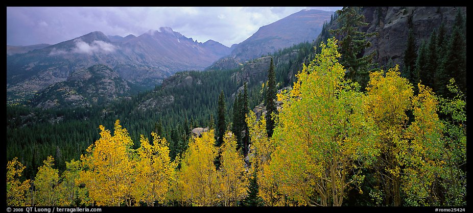 Autumn mountain landscape. Rocky Mountain National Park (color)