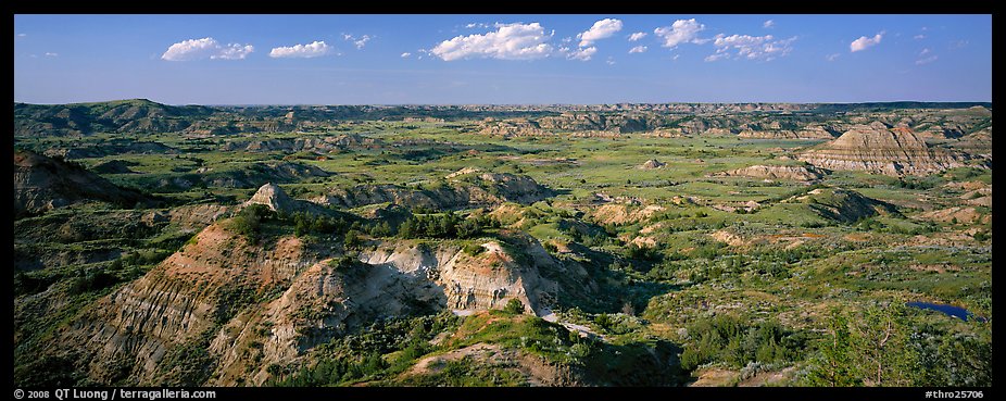 Rugged northern badlands landscape. Theodore Roosevelt National Park (color)