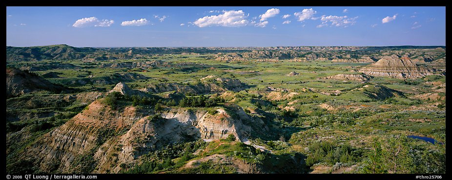 Rugged northern badlands landscape. Theodore Roosevelt National Park, North Dakota, USA.