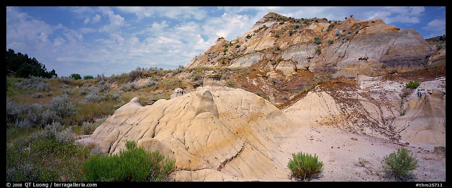 Multi-colored badland scenery. Theodore Roosevelt National Park, North Dakota, USA.