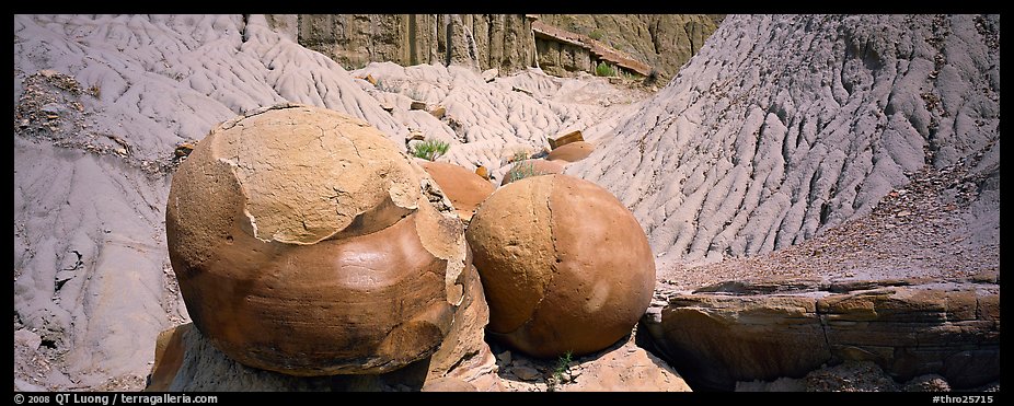 Large spherical concretions in badlands. Theodore Roosevelt National Park, North Dakota, USA.